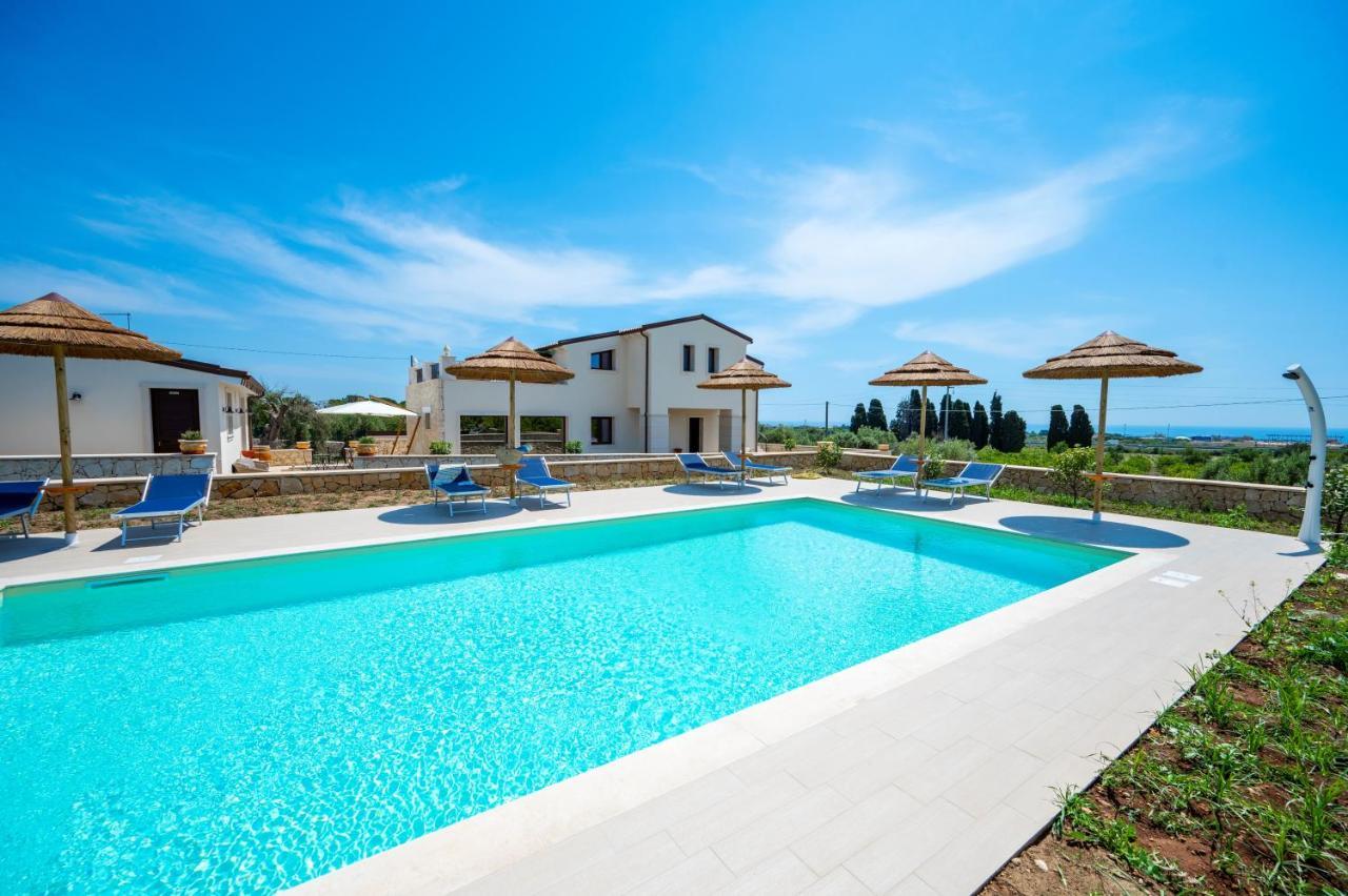 Villa Carmiano Luxury Bedrooms In Avola In The Province Of Syracuse With Spa And Swimming Pool And Wonderful Seaview Exteriér fotografie