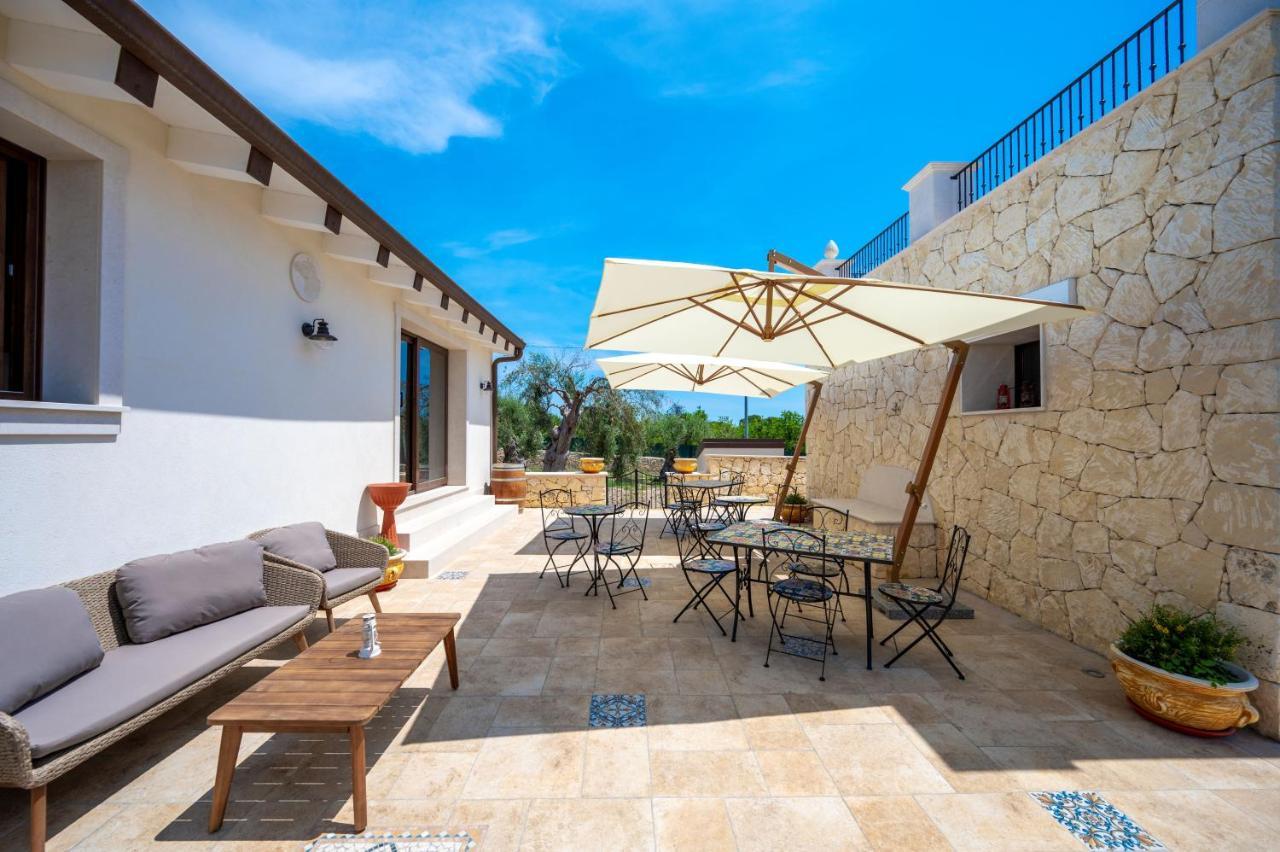 Villa Carmiano Luxury Bedrooms In Avola In The Province Of Syracuse With Spa And Swimming Pool And Wonderful Seaview Exteriér fotografie