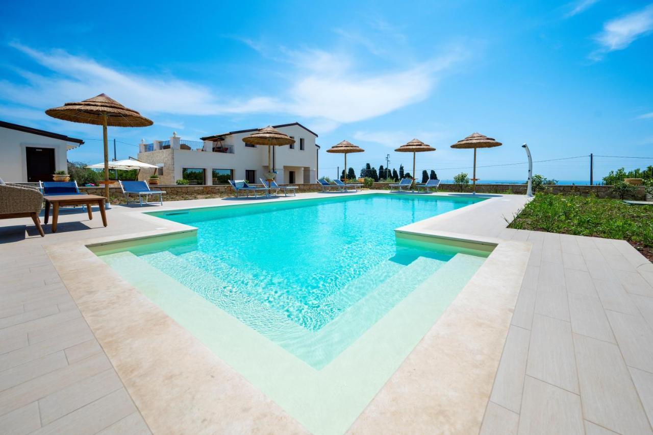 Villa Carmiano Luxury Bedrooms In Avola In The Province Of Syracuse With Spa And Swimming Pool And Wonderful Seaview Exteriér fotografie