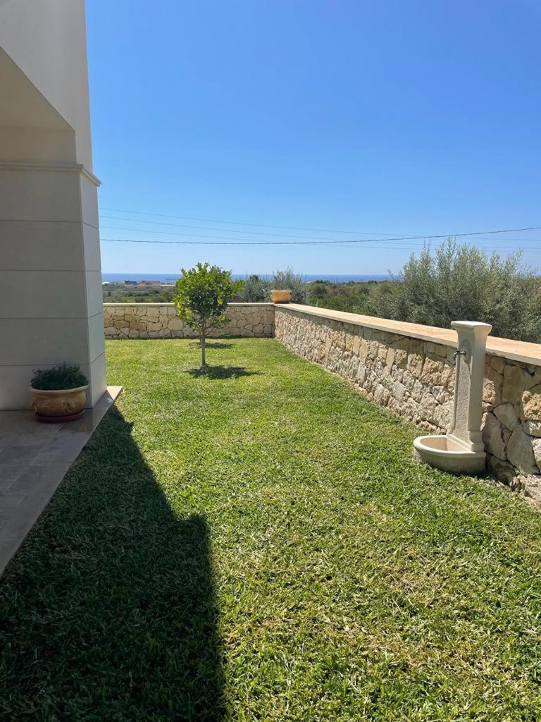 Villa Carmiano Luxury Bedrooms In Avola In The Province Of Syracuse With Spa And Swimming Pool And Wonderful Seaview Exteriér fotografie
